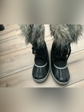 Sorel Black Kids Faux-Fur Cuff Winter Boots